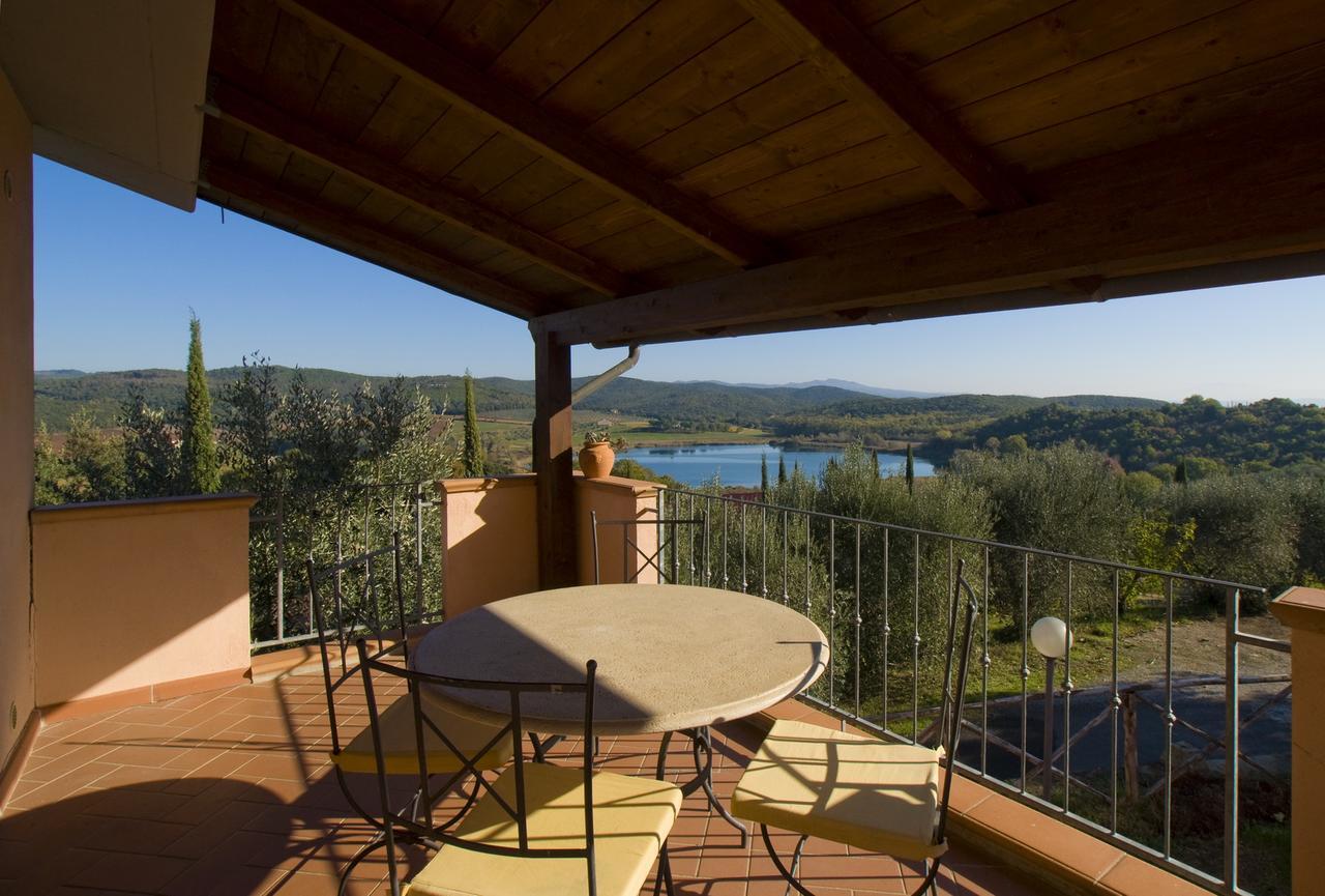 Agriturismo Poggio Corbello La Pesta Kültér fotó
